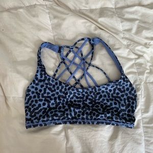 Lululemon sports bra